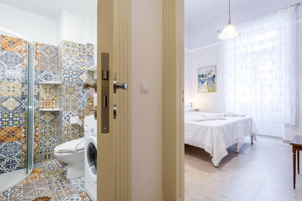 Neoclassical Apartment With 2 Bedrooms In Piraeus Pireu Exterior foto