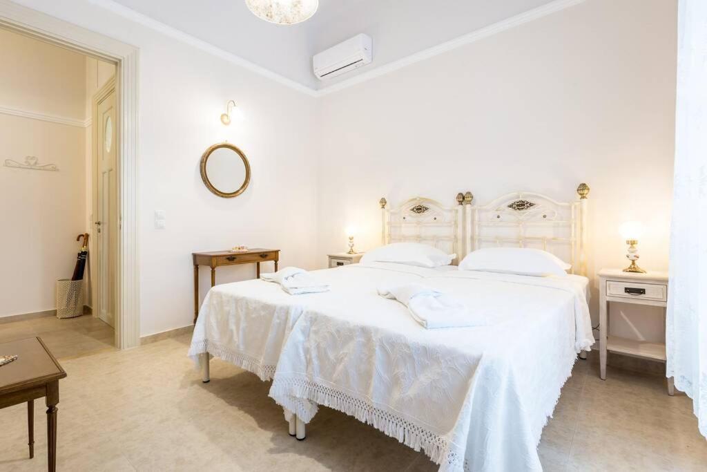 Neoclassical Apartment With 2 Bedrooms In Piraeus Pireu Exterior foto