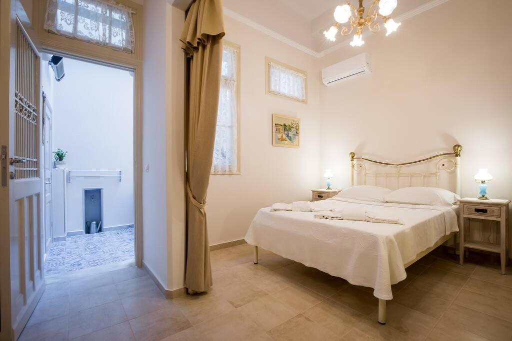 Neoclassical Apartment With 2 Bedrooms In Piraeus Pireu Exterior foto