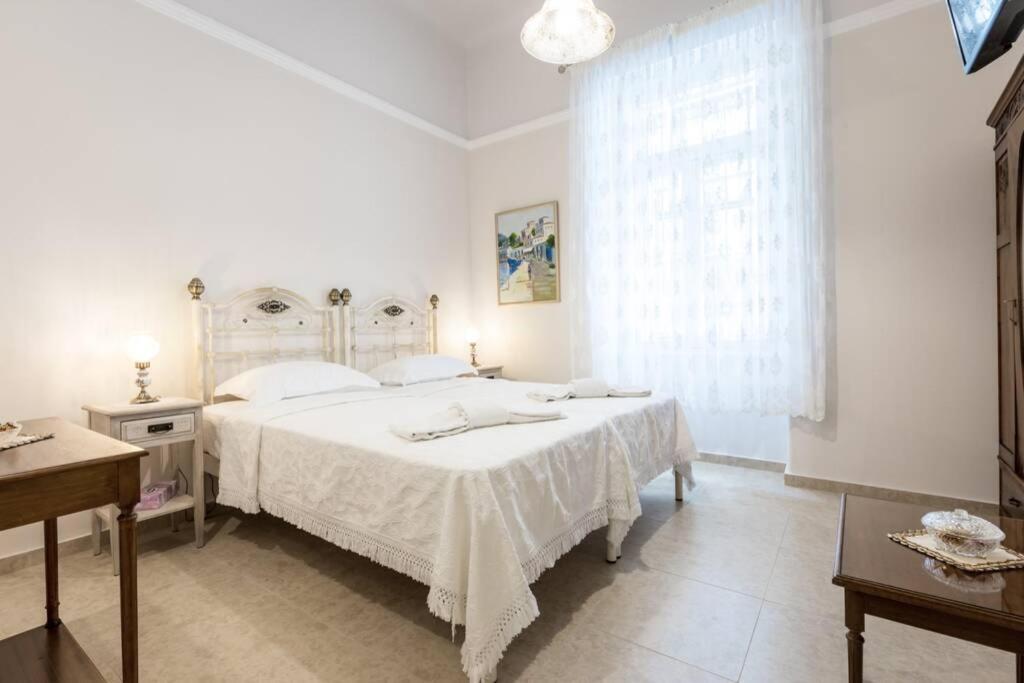 Neoclassical Apartment With 2 Bedrooms In Piraeus Pireu Exterior foto