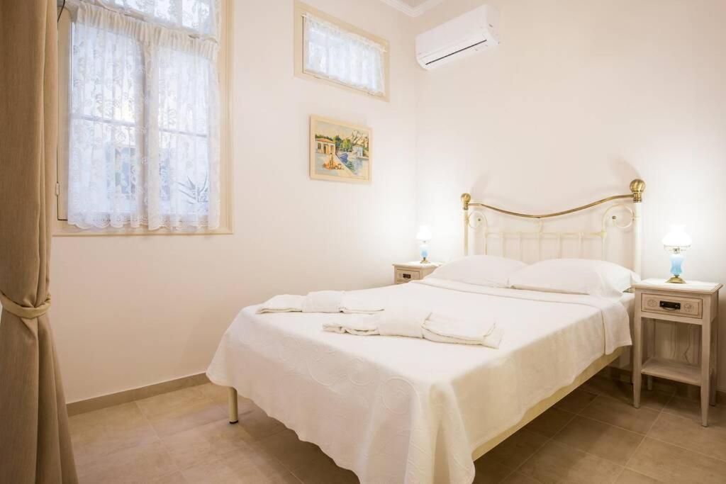 Neoclassical Apartment With 2 Bedrooms In Piraeus Pireu Exterior foto