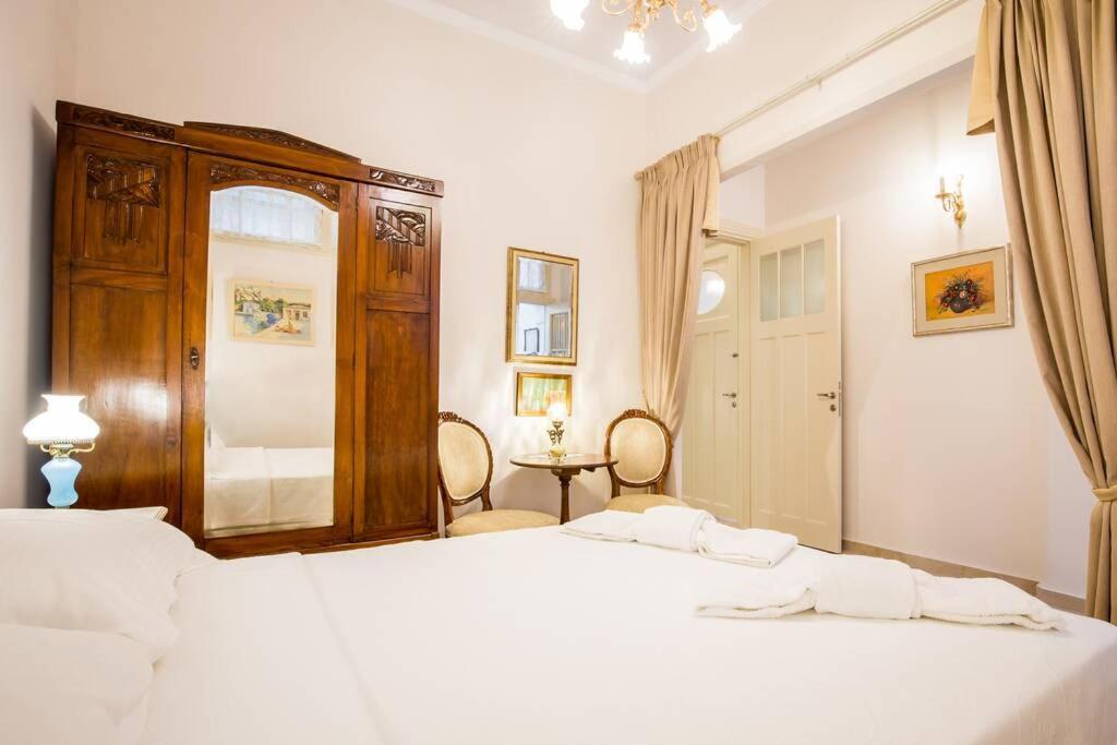 Neoclassical Apartment With 2 Bedrooms In Piraeus Pireu Exterior foto